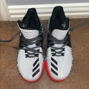 Adidas men’s size 6 basketball shoes